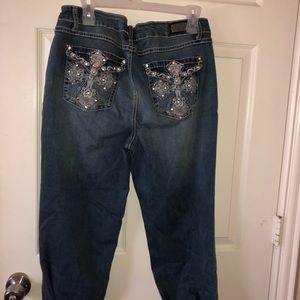Embellished pocket crop pants